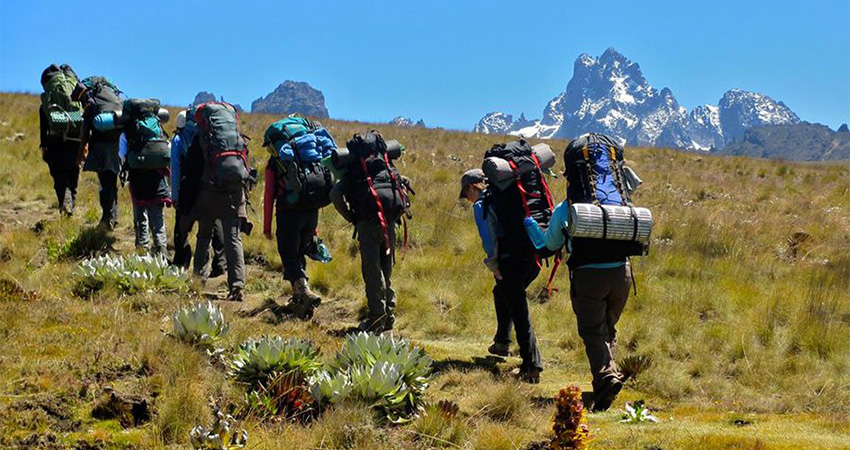 6-days-mt-kenya-climbing-naromoru-chogoria-route